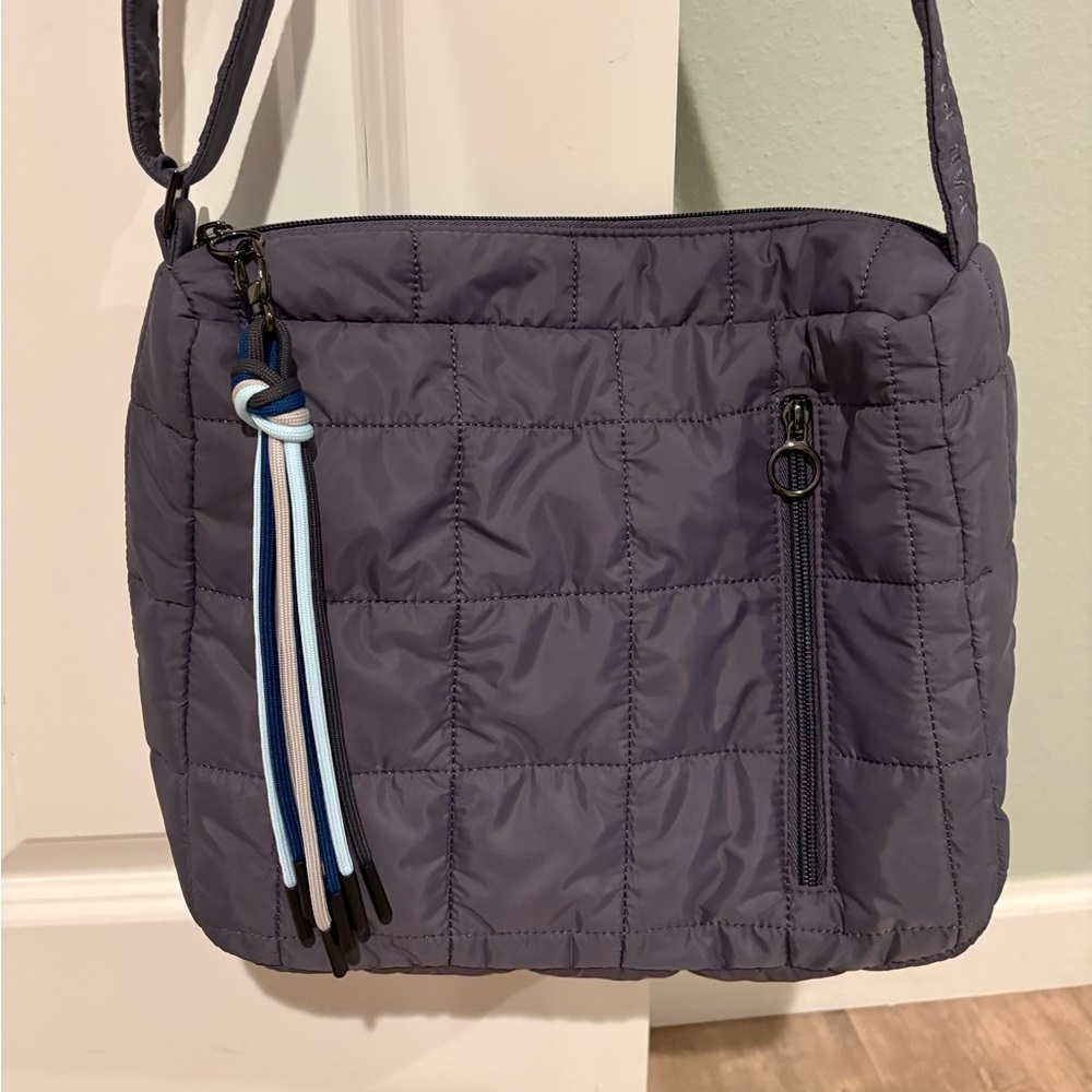 Rad Rev Cloud Messenger in Gray